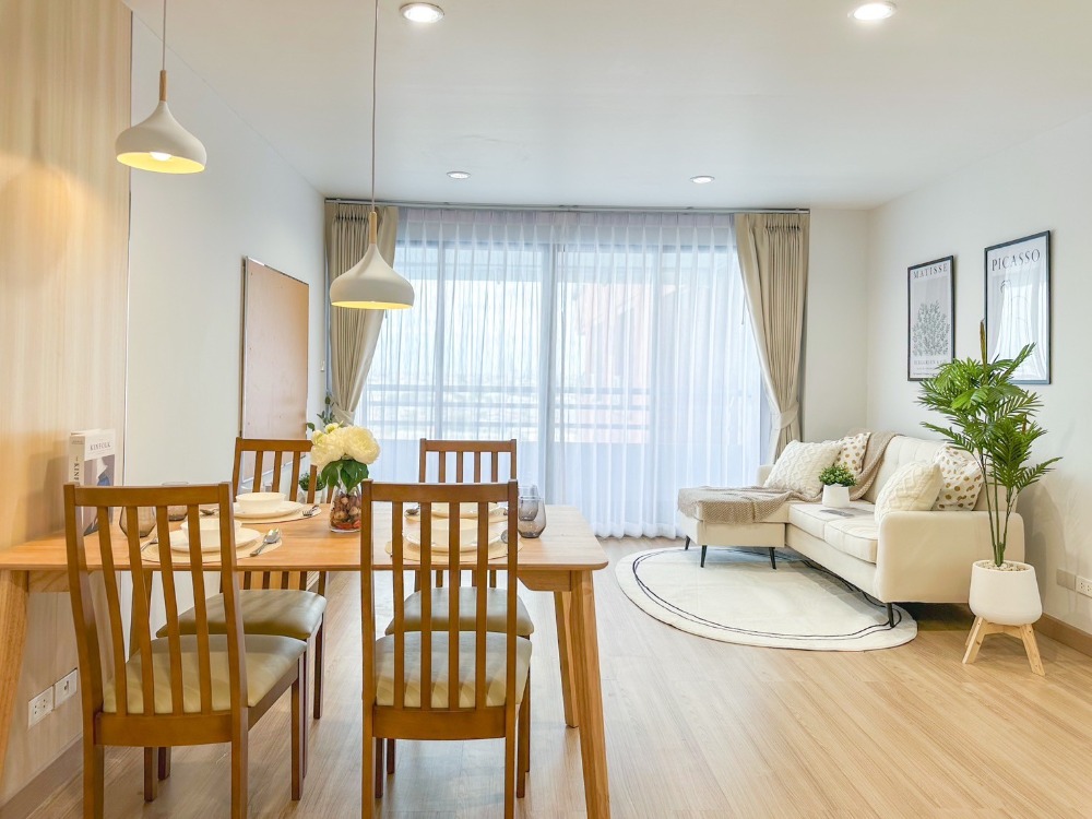 For SaleCondoRatchadapisek, Huaikwang, Suttisan : Urgent sale, 2 bedrooms, central Ratchada, beautiful room, fully furnished, ready to move in, swimming pool view