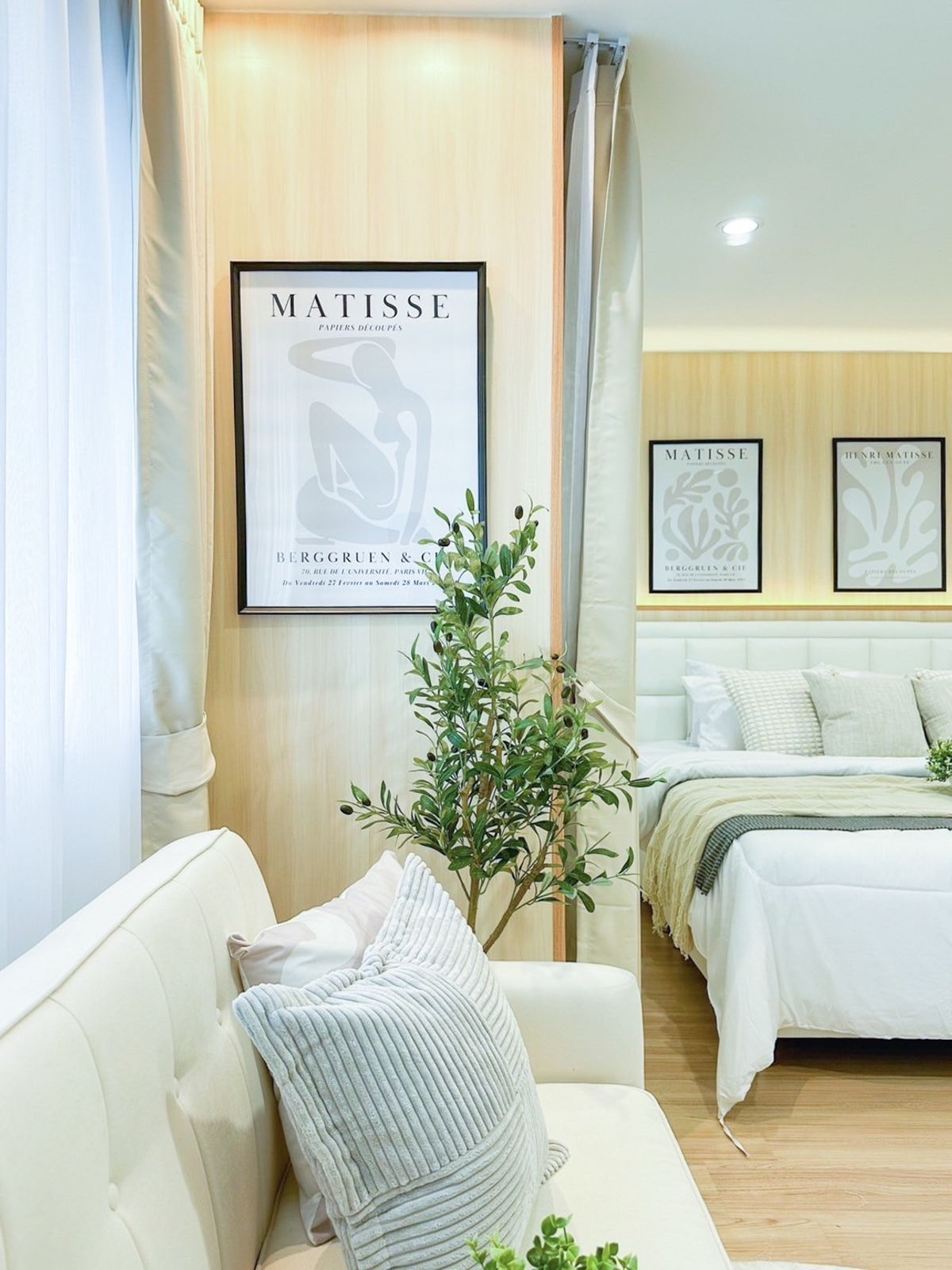 For SaleCondoRatchadapisek, Huaikwang, Suttisan : Urgent sale, 2 bedrooms, central Ratchada, beautiful room, fully furnished, ready to move in, swimming pool view