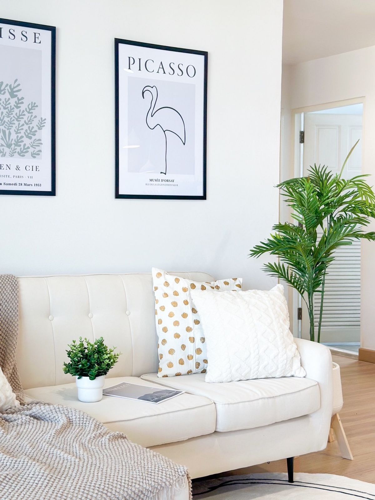 For SaleCondoRatchadapisek, Huaikwang, Suttisan : Urgent sale, 2 bedrooms, central Ratchada, beautiful room, fully furnished, ready to move in, swimming pool view