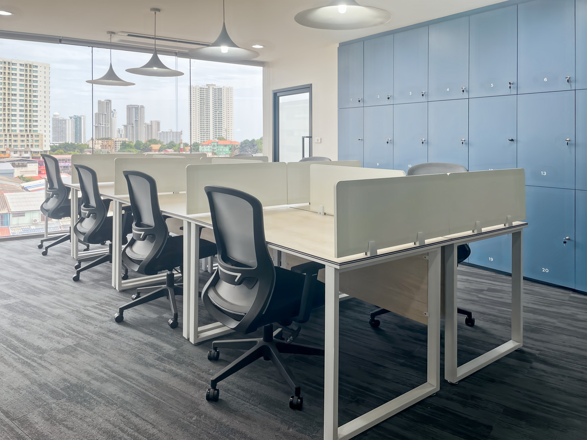 For RentPattaya, Bangsaen, Chonburi : Work more productively in a shared office space in Regus Brighton Grand