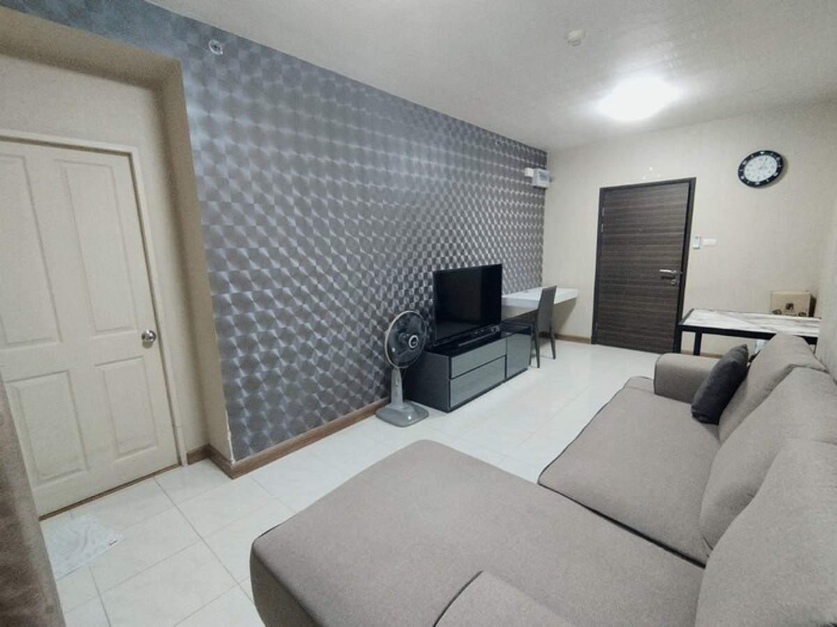 For RentCondoRattanathibet, Sanambinna : Shop for rent in the project (Shop) Condo Supalai Park Krarai-Ngamwongwan, near MRT Nonthaburi Government Center, only 100 meters. 💥💥 If interested, please inquire 099-614-9611