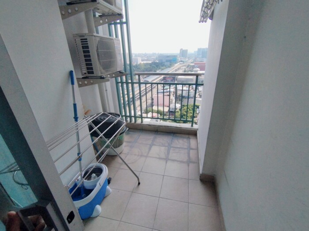 For RentCondoRattanathibet, Sanambinna : Shop for rent in the project (Shop) Condo Supalai Park Krarai-Ngamwongwan, near MRT Nonthaburi Government Center, only 100 meters. 💥💥 If interested, please inquire 099-614-9611