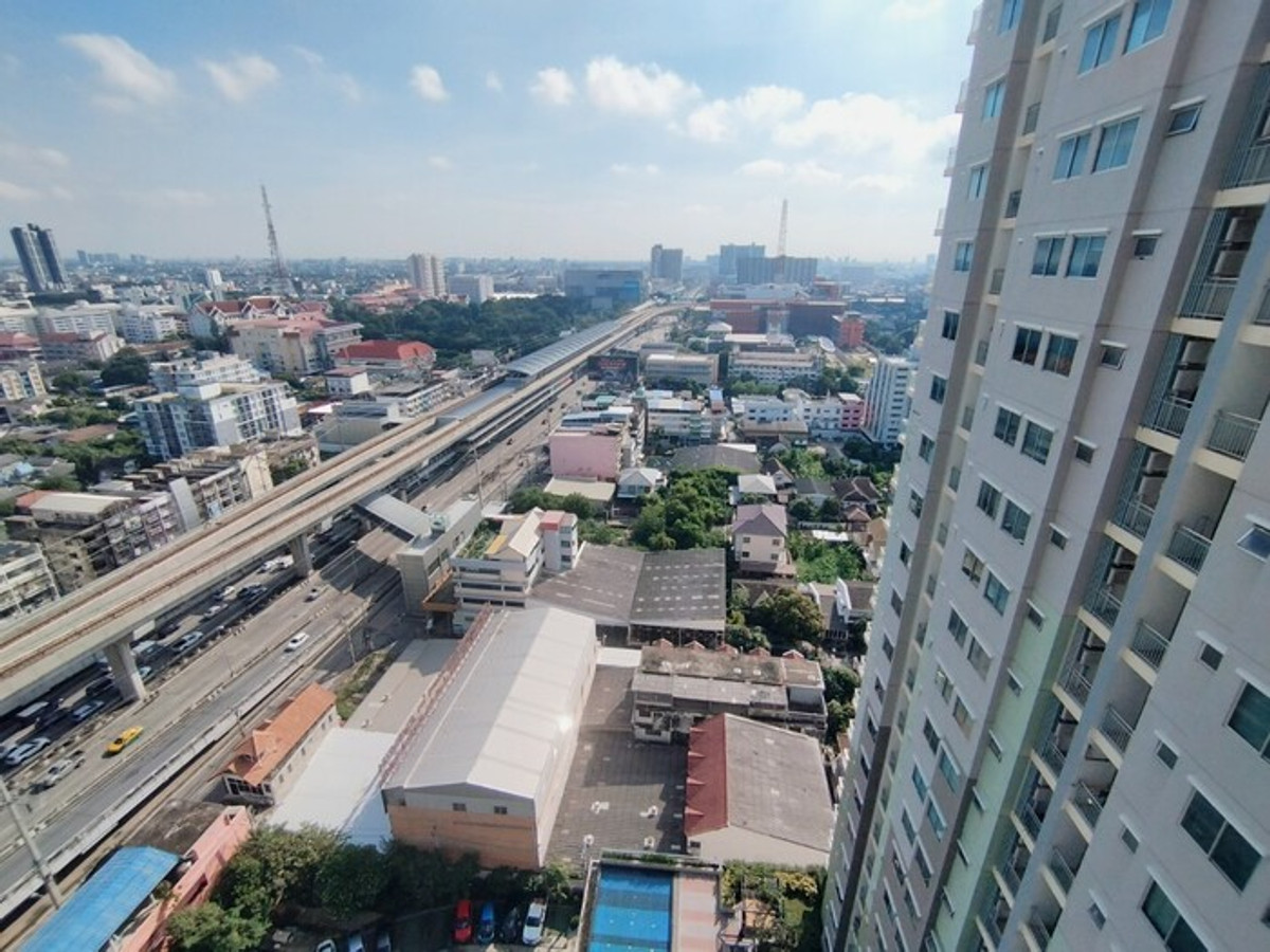 For RentCondoRattanathibet, Sanambinna : Shop for rent in the project (Shop) Condo Supalai Park Krarai-Ngamwongwan, near MRT Nonthaburi Government Center, only 100 meters. 💥💥 If interested, please inquire 099-614-9611