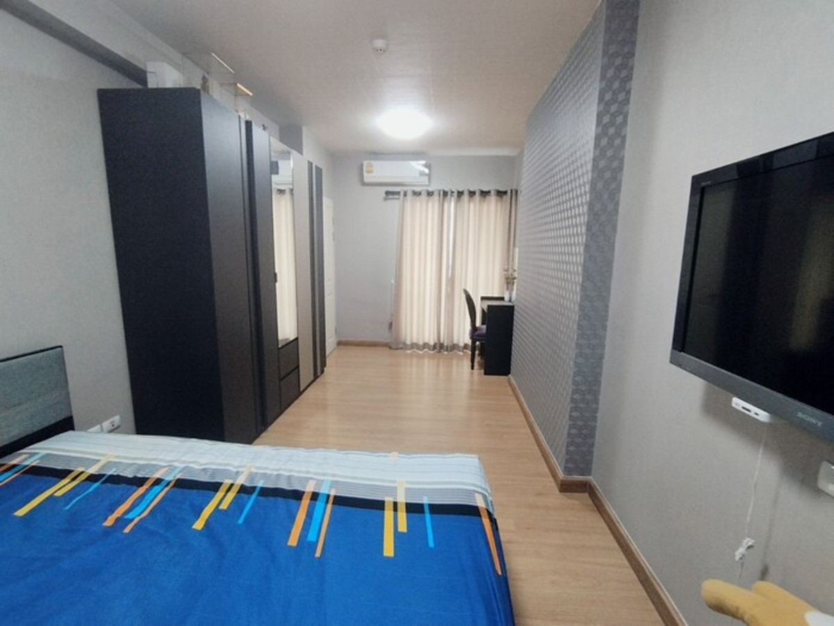 For RentCondoRattanathibet, Sanambinna : Shop for rent in the project (Shop) Condo Supalai Park Krarai-Ngamwongwan, near MRT Nonthaburi Government Center, only 100 meters. 💥💥 If interested, please inquire 099-614-9611