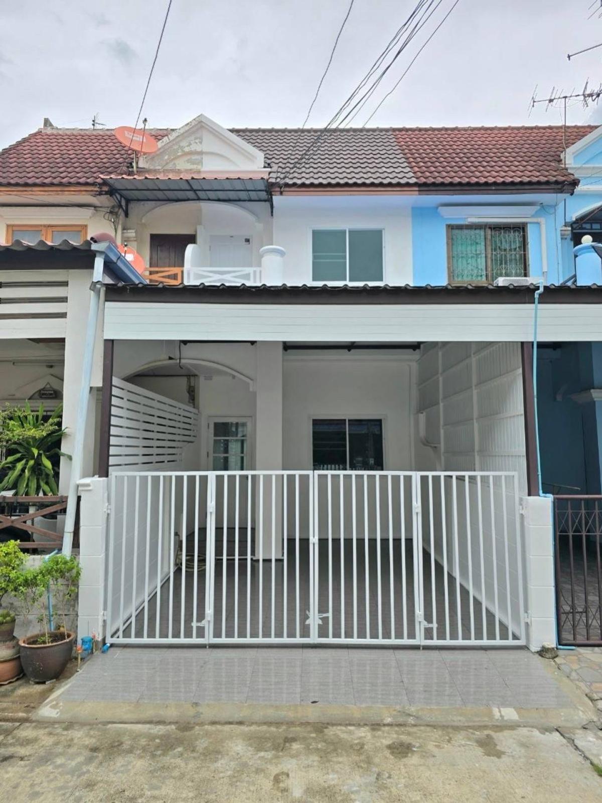 ขายทาวน์โฮมแจ้งวัฒนะ เมืองทอง : ขายทาวน์เฮ้าส์/ทาวน์โฮม  รุ่งเรืองธานี ปากเกร็ด รีโนเวทใหม่ บางพูด ปากเกร็ด นนทบุรี CX-111962