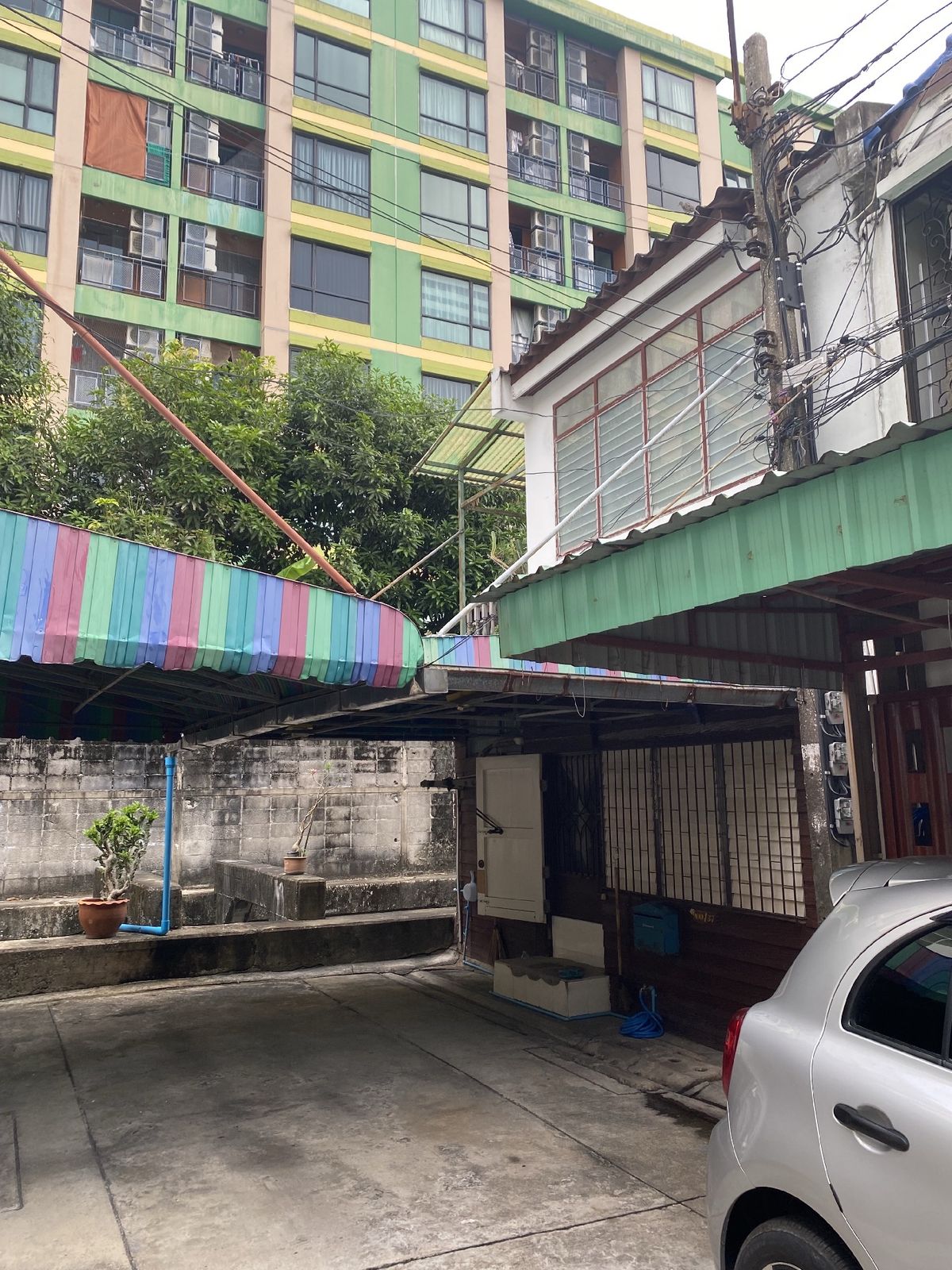 For SaleTownhomeRatchadapisek, Huaikwang, Suttisan : Townhouse for sale, Soi Pracharat Bamphen 16, Huai Khwang (near MRT Sutthisan)