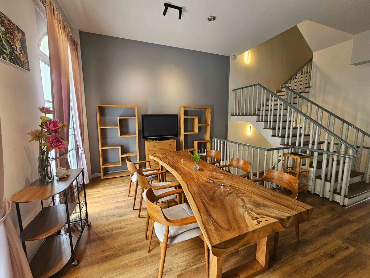 For RentTownhomeRama3 (Riverside),Satupadit : 🏡 FOR RENT – PET-FRIENDLY 4BR CORNER TOWNHOME | RAMA 3