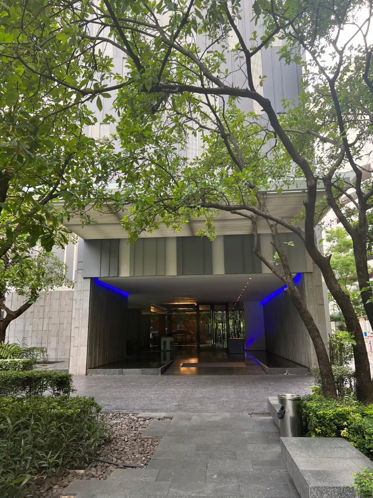 ให้เช่าคอนโดสุขุมวิท อโศก ทองหล่อ : ✅ว่างให้เช่า✅  คอนโด 39 by Sansiri สุขุมวิท39. วิวตึก The Diplomat 39