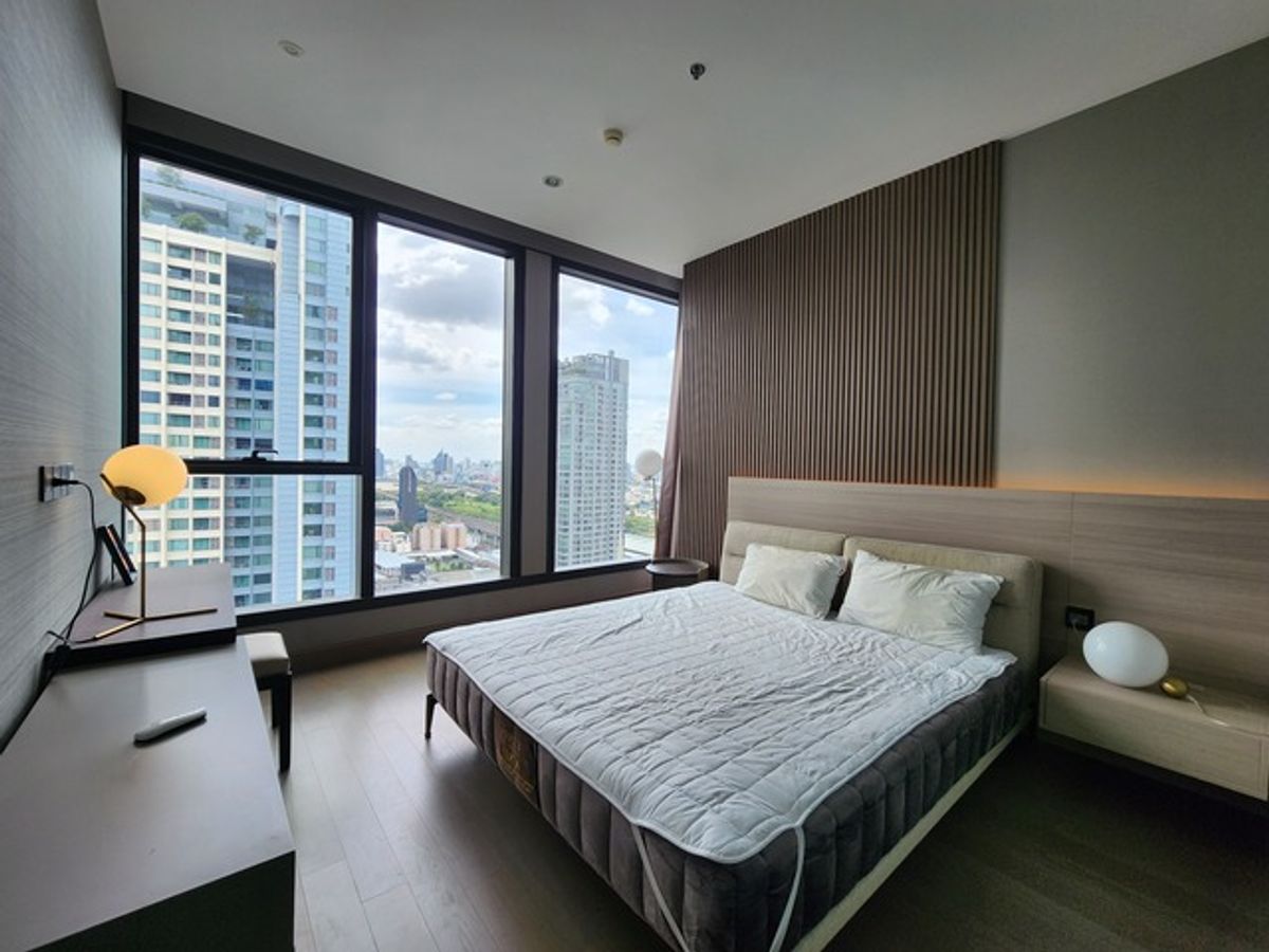 ให้เช่าคอนโดพระราม 9 เพชรบุรีตัดใหม่ RCA : The Esse at Singha Complex 2 bedrooms for rent close to MRT and Airport Link