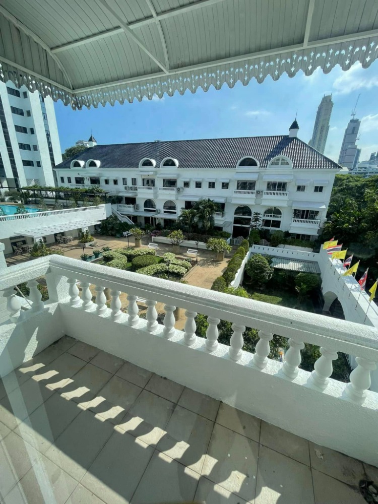 ขายคอนโดสุขุมวิท อโศก ทองหล่อ : ขาย Townhome ในคอนโด เกียรติธานี สุขุมวิท 31