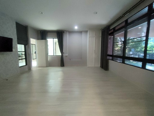 For SaleHousePinklao, Charansanitwong : For sale: 2-storey detached house, Theerin Park Village, Charan 13-Kanchanaphisek, built-in, ready to move in