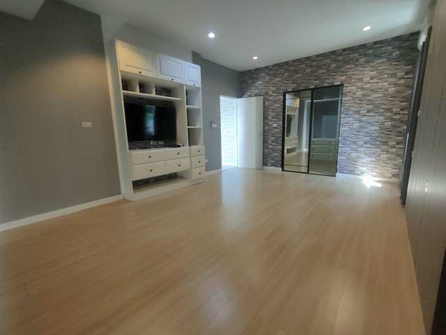 For SaleHousePinklao, Charansanitwong : For sale: 2-storey detached house, Theerin Park Village, Charan 13-Kanchanaphisek, built-in, ready to move in