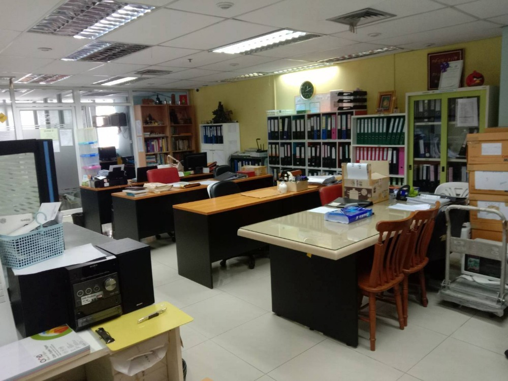 ขายสำนักงานราชเทวี พญาไท : ขายอาคาร สำนักงาน พญาไท พลาซ่า ติดรถไฟฟ้าสถานี BTS พญาไท ขนาด 120.17 ตร.ม. ชั้น 15 วิวเมือง (ใกล้ 3 สถานีรถไฟฟ้า) ย่านธุรกิจ ติดถนนใหญ่และใกล้ทางด่วน