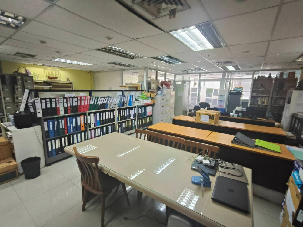 ขายสำนักงานราชเทวี พญาไท : ขายอาคาร สำนักงาน พญาไท พลาซ่า ติดรถไฟฟ้าสถานี BTS พญาไท ขนาด 120.17 ตร.ม. ชั้น 15 วิวเมือง (ใกล้ 3 สถานีรถไฟฟ้า) ย่านธุรกิจ ติดถนนใหญ่และใกล้ทางด่วน