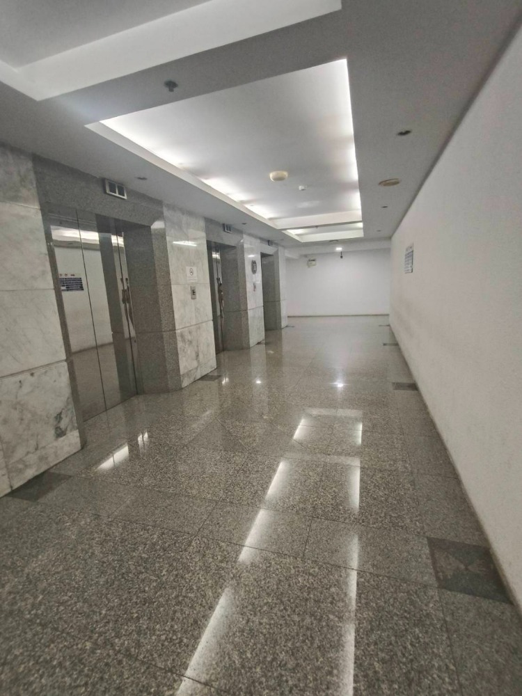 ขายสำนักงานราชเทวี พญาไท : ขายอาคาร สำนักงาน พญาไท พลาซ่า ติดรถไฟฟ้าสถานี BTS พญาไท ขนาด 120.17 ตร.ม. ชั้น 15 วิวเมือง (ใกล้ 3 สถานีรถไฟฟ้า) ย่านธุรกิจ ติดถนนใหญ่และใกล้ทางด่วน