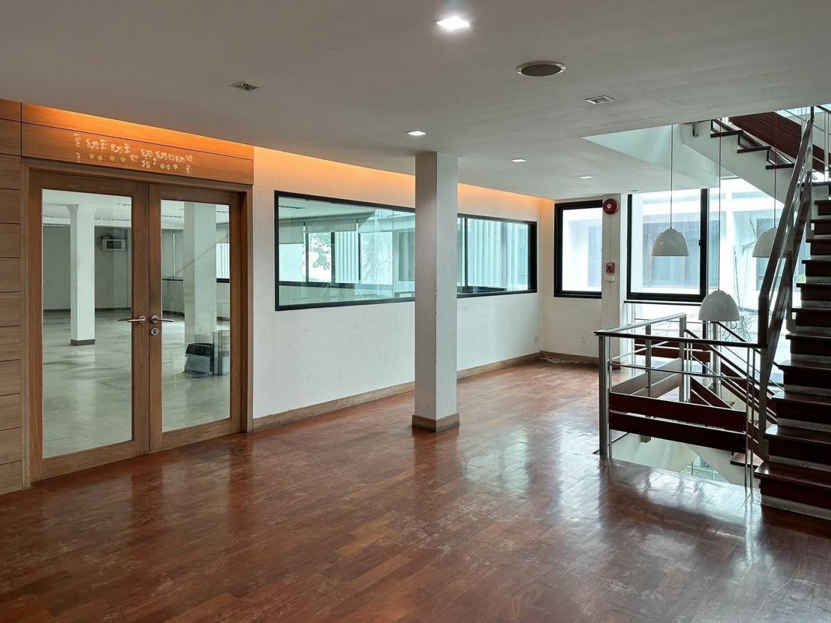 For RentHome OfficeOnnut, Udomsuk : For rent, 3-storey, 4-unit building #Phra Khanong