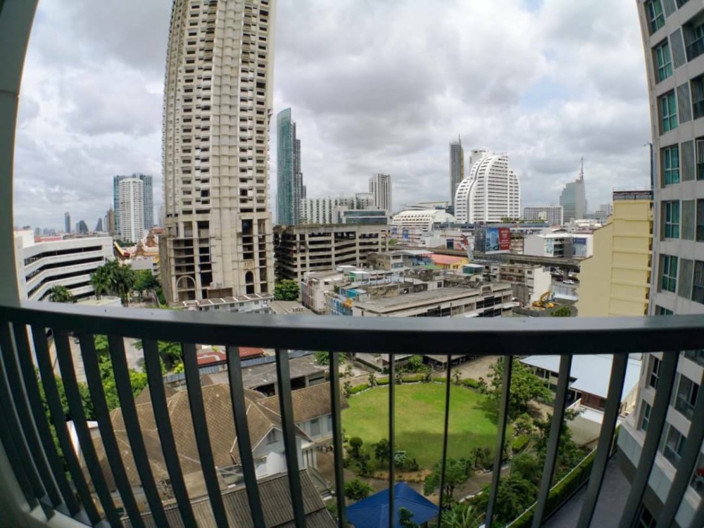 ขายคอนโดสาทร นราธิวาส : ขายด่วน ต่ำกว่าทุน Rhythm Sathorn for Sale!! 5.29 by owner