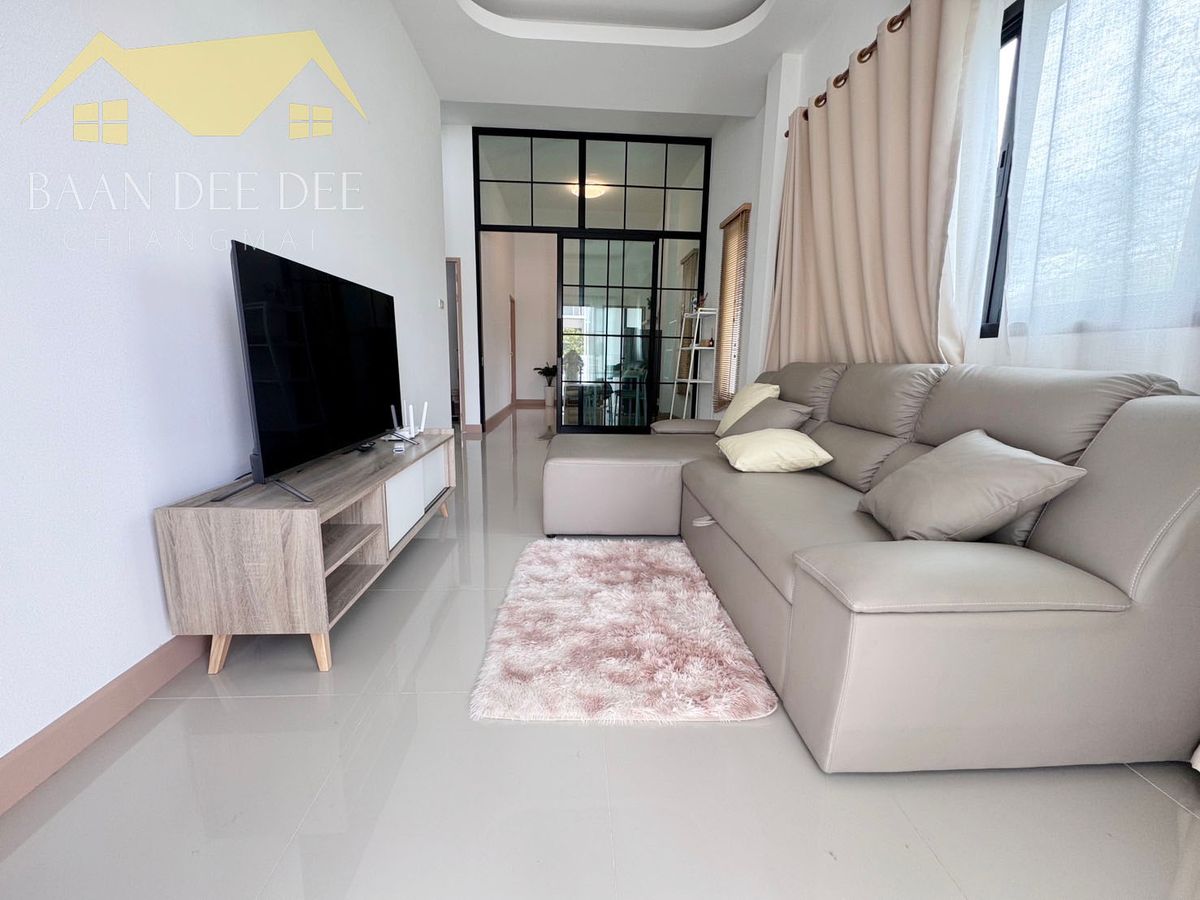 บ้านให้เช่าเดือนละ 21,000 บาท ใกล้รร.นานาชาติลานนา-หางดงเพียง 5 นาที No.14H816 Loading...