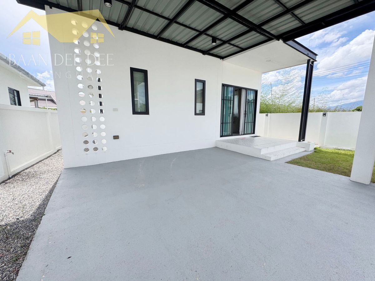 บ้านให้เช่าเดือนละ 21,000 บาท ใกล้รร.นานาชาติลานนา-หางดงเพียง 5 นาที No.14H816 Loading...