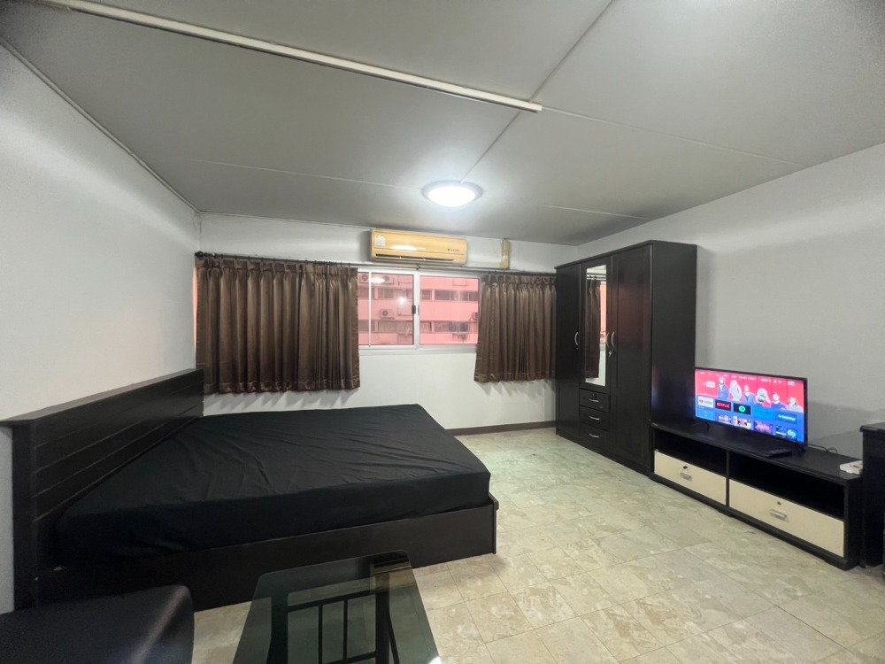 For RentCondoChaengwatana, Muangthong : Condo Popular Muang Thong T5, 12th floor, for rent 3,500 baht (outside view + fully furnished), excluding common area fees