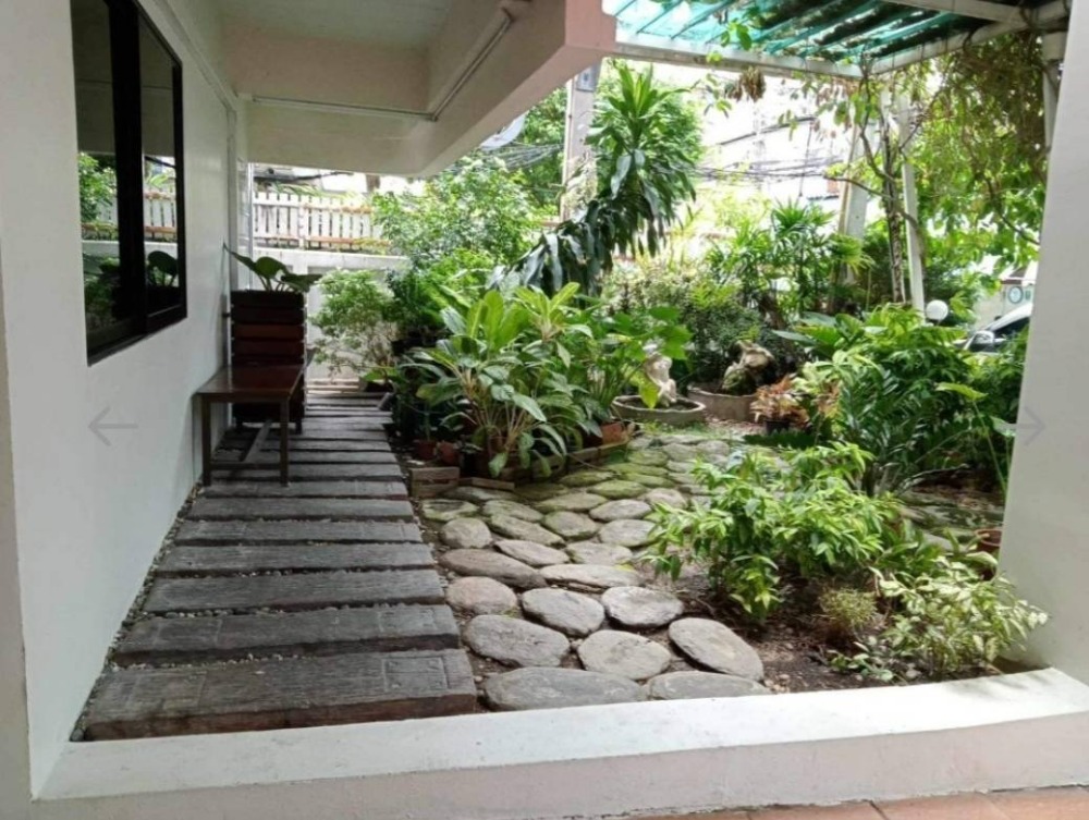 For SaleHotel&Apartment BusinessRama9, Petchburi, RCA : For sale: 8-storey apartment with roof terrace, Ratchada Soi 3, Chinese Embassy Soi, Din Daeng, area 122 sq w, 63 rooms, price 120 million baht*