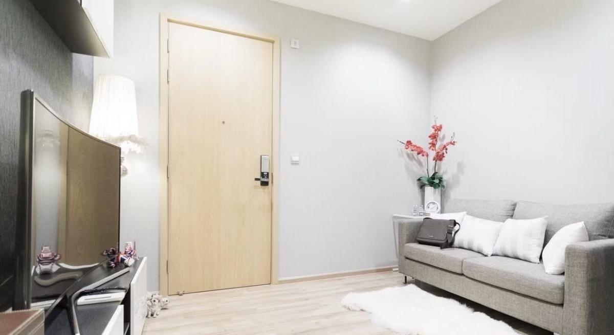 For SaleCondoSapankwai,Jatujak : 📢👇 Sell with tenant til june 26
Reasonable and worth price for living and investing as good location, opposite Jatujak park ,beautiful park view, easily traveling as near BTS and MRT