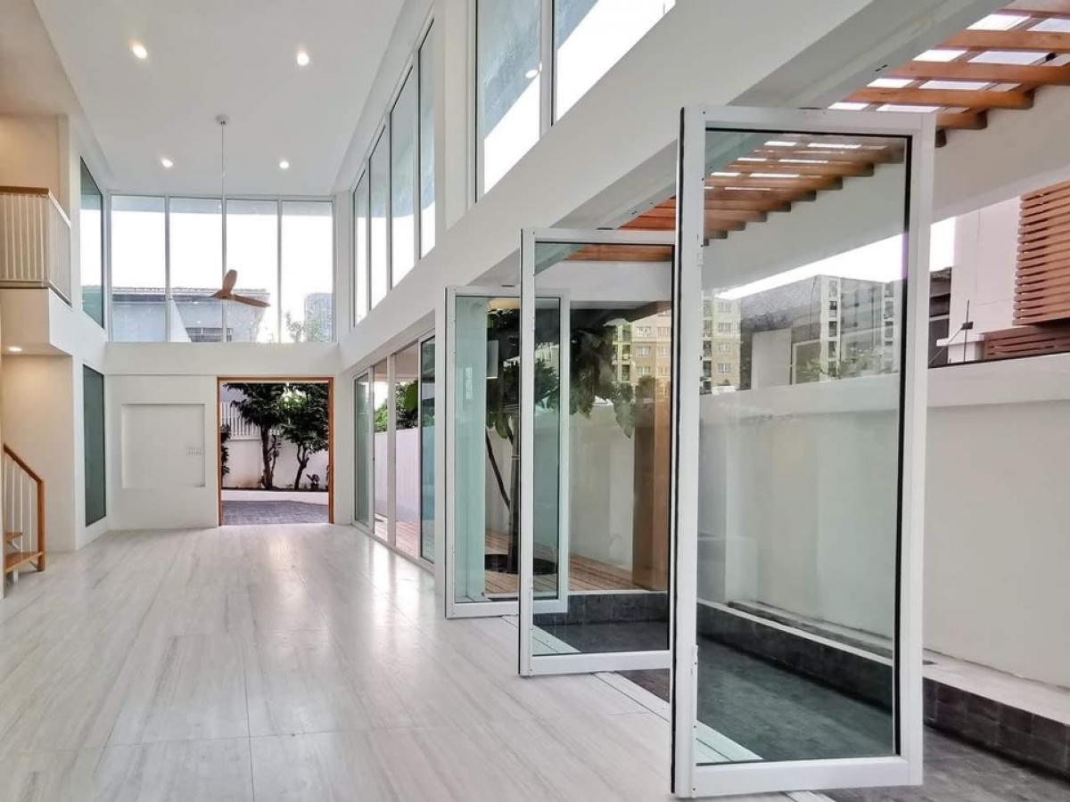 ขายโฮมออฟฟิศอ่อนนุช อุดมสุข : ลงทุน Yield 7-9.5 % Home Office Sukhumvit 77 อ่อนนุช 6 ขนาด 622 Sq.m เพียง 39.5 MB ติดต่อ 086-795-9997 (จิมมี่)