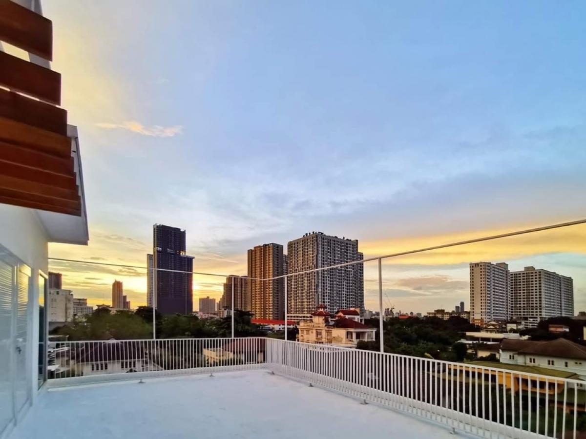 ขายโฮมออฟฟิศอ่อนนุช อุดมสุข : ลงทุน Yield 7-9.5 % Home Office Sukhumvit 77 อ่อนนุช 6 ขนาด 622 Sq.m เพียง 39.5 MB ติดต่อ 086-795-9997 (จิมมี่)