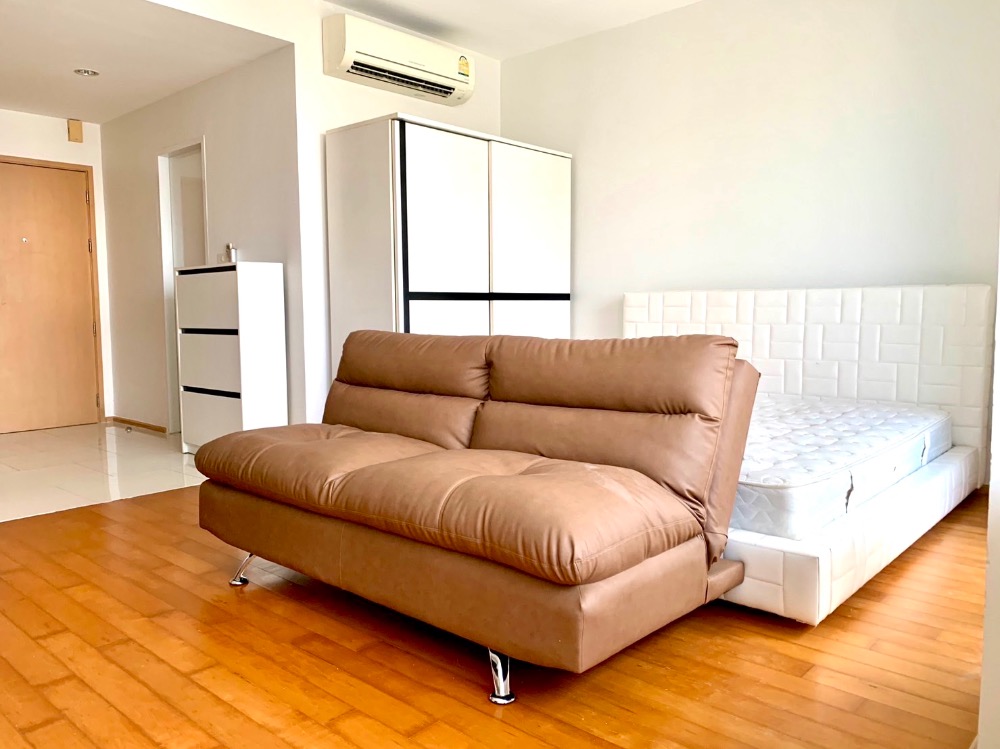 For RentCondoRatchathewi,Phayathai : Villa Rachatewi【𝐑𝐄𝐍𝐓】🔥 A life that connects every rhythm of the city. A luxury condo in the heart of Ratchathewi with complete facilities🔥 Contact Line ID: @hacondo