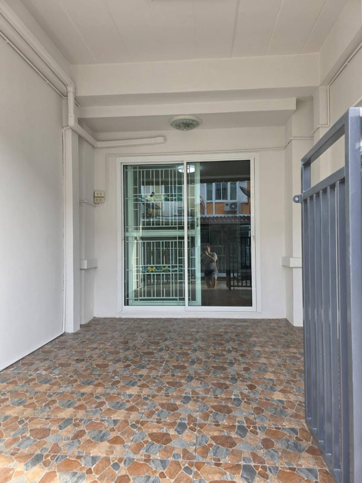 ขายทาวน์โฮมพระราม 2 บางขุนเทียน : ขายทาวน์เฮ้าส์/ทาวน์โฮม  พฤกษาวิลล์ 32 - พระราม 2 แสมดำ เขต บางขุนเทียน กรุงเทพ CX-111347