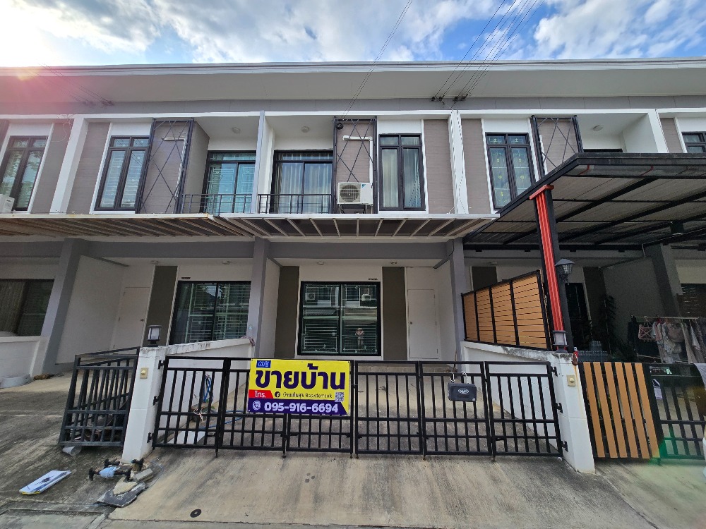 ขายทาวน์โฮมศรีราชา แหลมฉบัง บ้านบึง : ขาย ทาวน์โฮม เดอะ เซนทรัล3 ศรีราชา ซากค้อ-หนองขาม 18ตรว. ต่อเติมครัวแล้ว สภาพแวดล้อมดี ใกล้ของกิน แหล่งค้าขาย