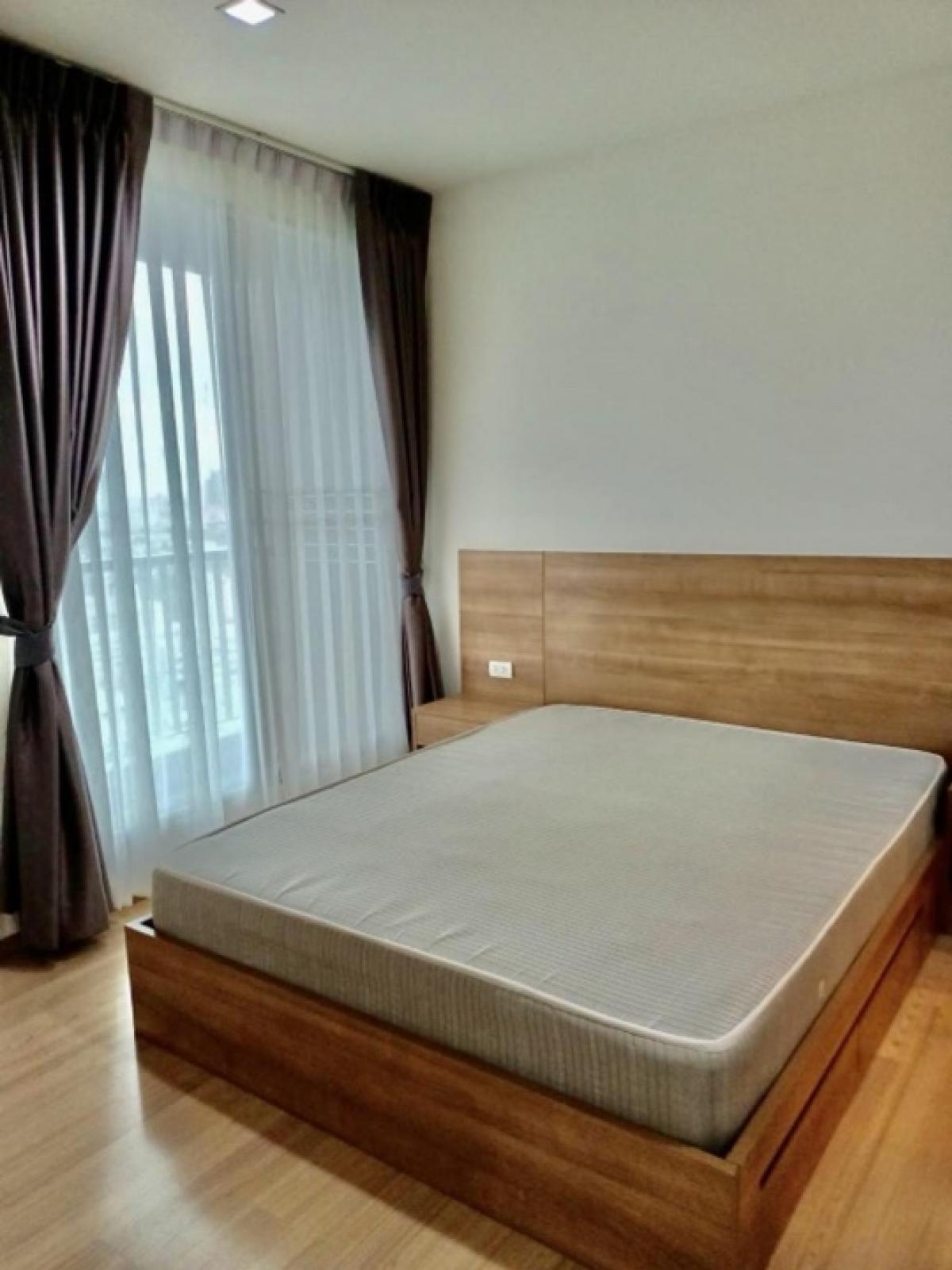 For SaleCondoSapankwai,Jatujak : ❤️❤️ Sell with a condo tenant Phahon Aree. 40th floor, beautiful view, south city, very good wind. Interested in Line / Tel 0859114585 ❤️ Size 45 sqm, 1 bedroom, 1 kitchen, 1 living room / sell only 4.5 million ❤️