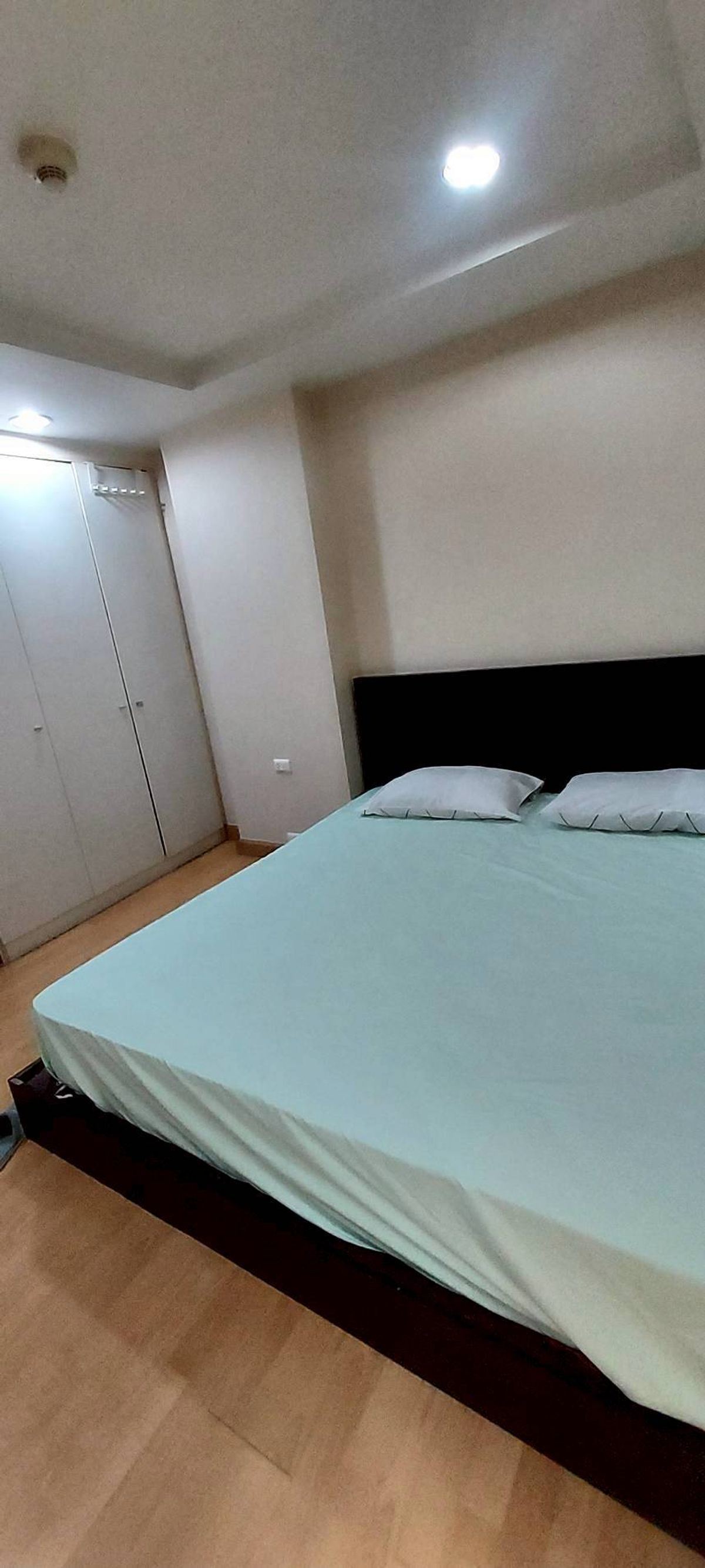 For SaleCondoSathorn, Narathiwat : Condo for sale, Project: Resorta Yen-Akat | Resorta Yen-Akat, Soi Amorn, Nang Linchi Road, Chong Nonsi Subdistrict, Yan Nawa District, Bangkok