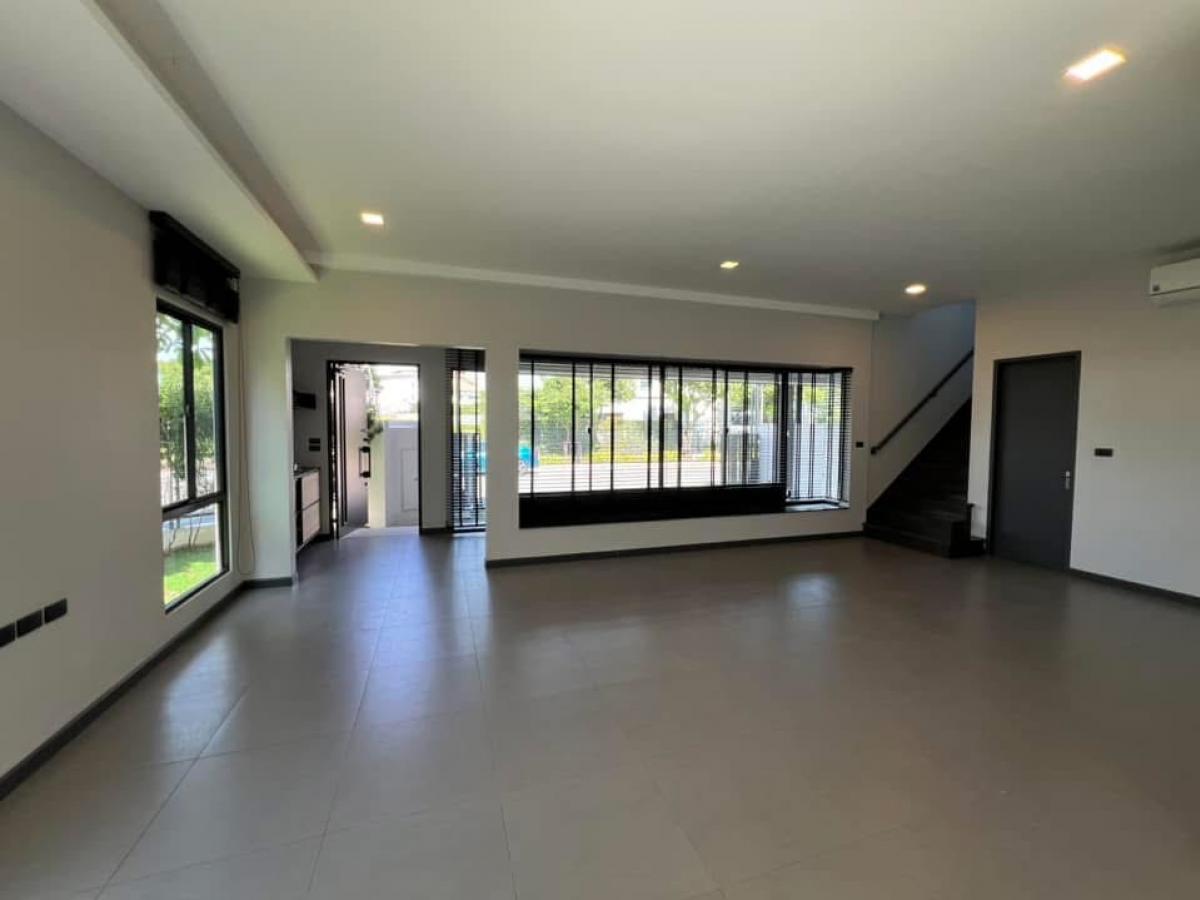 ขายบ้านบางนา แบริ่ง ลาซาล : ขายบ้าน Vive Bangna Km 7 ขนาด 225 Sq.m 3 Bed 4 bath  เพียง 18,000,000 MB ติดต่อ 086-795-9997 (จิมมี่)