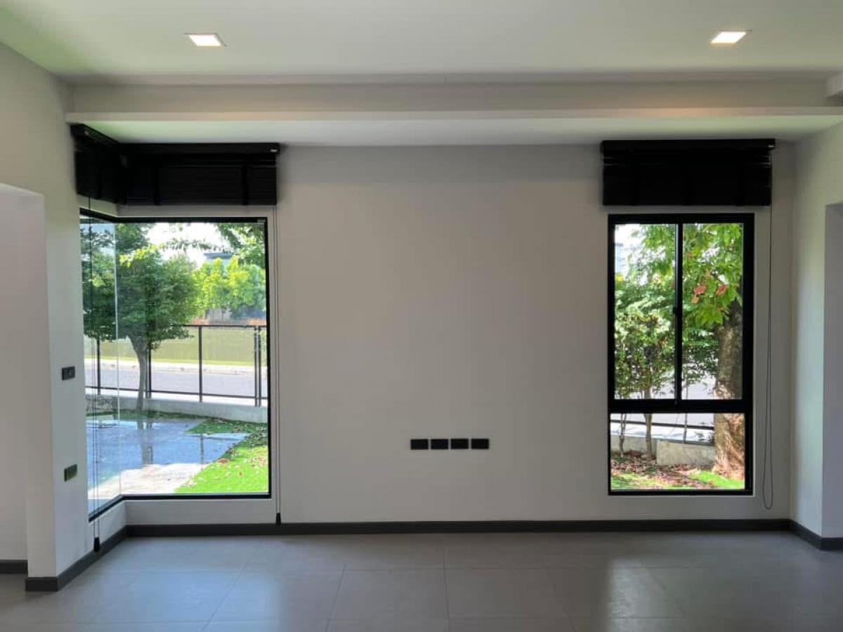 ขายบ้านบางนา แบริ่ง ลาซาล : ขายบ้าน Vive Bangna Km 7 ขนาด 225 Sq.m 3 Bed 4 bath  เพียง 18,000,000 MB ติดต่อ 086-795-9997 (จิมมี่)