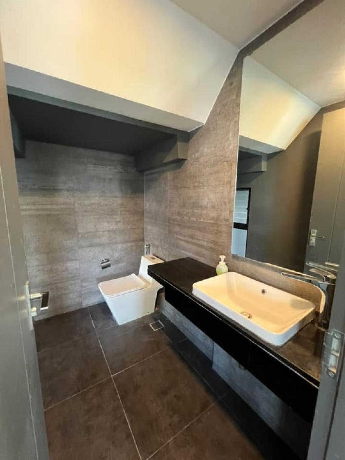 ขายบ้านบางนา แบริ่ง ลาซาล : ขายบ้าน Vive Bangna Km 7 ขนาด 225 Sq.m 3 Bed 4 bath  เพียง 18,000,000 MB ติดต่อ 086-795-9997 (จิมมี่)