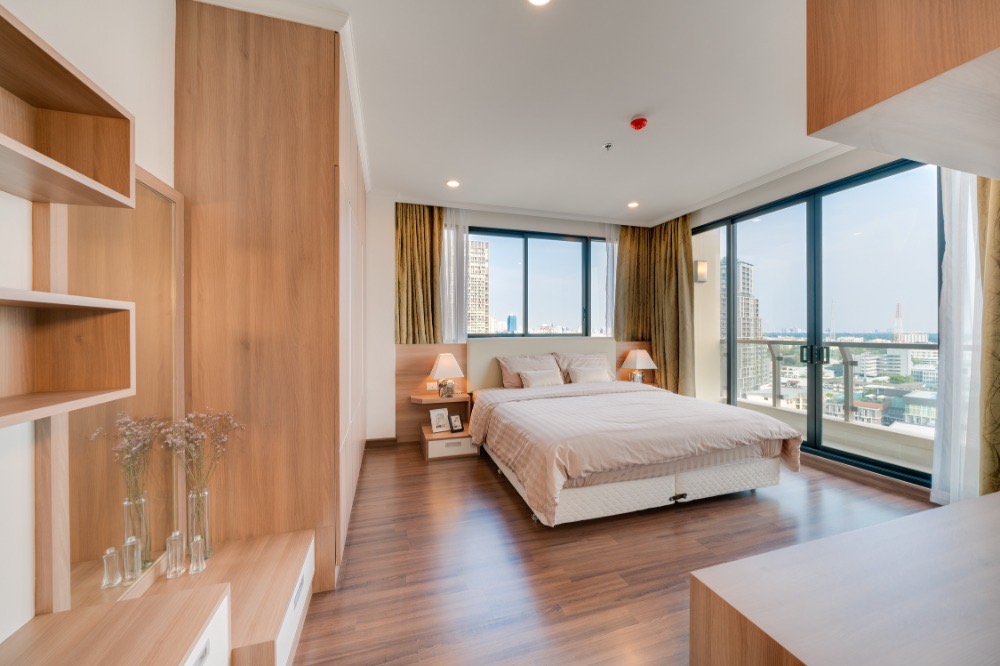 For RentCondoSathorn, Narathiwat : For rent 📍 Supalai Elite Sathorn - Suanplu 📍 2 bedrooms, 2 bathrooms, complete furniture and electrical appliances.