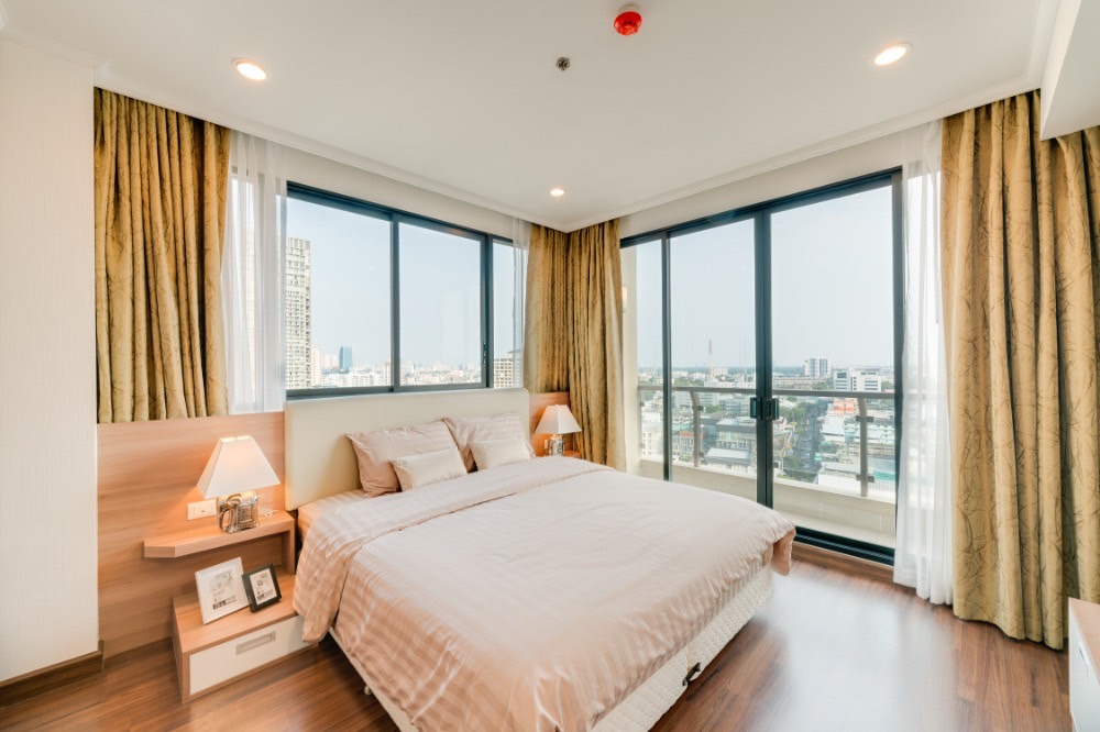 For RentCondoSathorn, Narathiwat : For rent 📍 Supalai Elite Sathorn - Suanplu 📍 2 bedrooms, 2 bathrooms, complete furniture and electrical appliances.