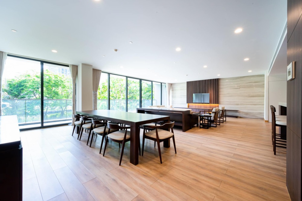 For SaleCondoOnnut, Udomsuk : Park Court Sukhumvit 77 for Sale 4bedrooms 5bathrooms 289sqm 39MB