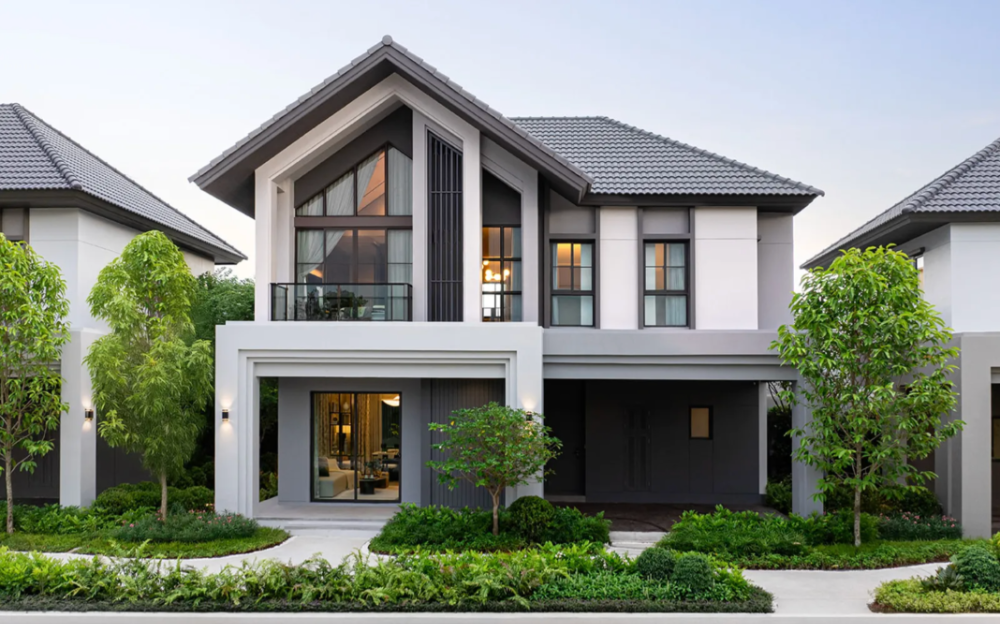 ขายบ้านบางนา แบริ่ง ลาซาล : บางกอก บลูเลอวาร์ด บางนา กม.12 - บ้านเดี่ยว2ชั้น 230ตรม. 3นอน2จอด 092-545-6151 (ทิม)