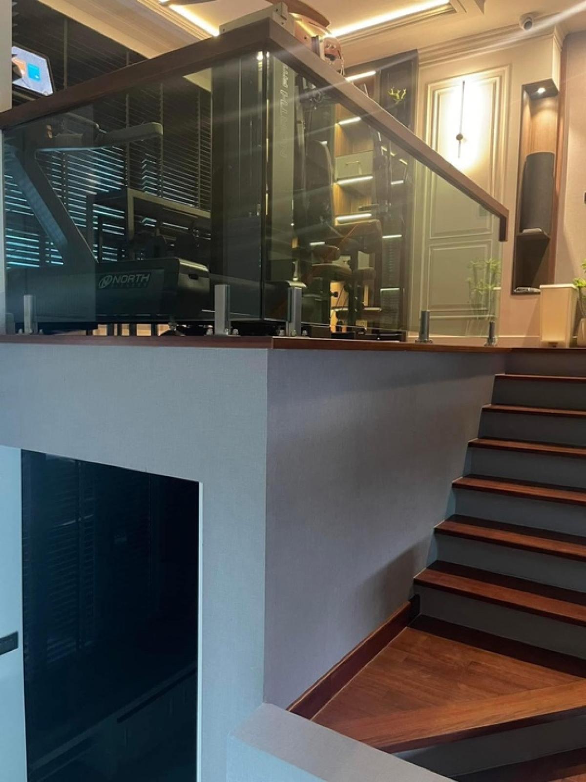 ขายทาวน์โฮมลาดพร้าว เซ็นทรัลลาดพร้าว : 📢👇Sell with tenant til 30/13/25 Luxury 3.5 story townhouse at The Eight Jatujak Ratchada, near Central Ladprao , Jatujak park, easily traveling in many routes