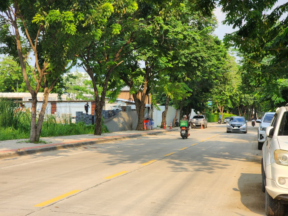 ขายที่ดินพุทธมณฑล ศาลายา : ขายที่ดิน ติดถนนสุขาภิบาลบางระมาด  หลังห้างพาซีโอ กาญจนาภิเษก เหมาะสำหรับพัฒนาโครงการจัดสรร ทำเลดี พื้นที่สวย ถนนกว้าง