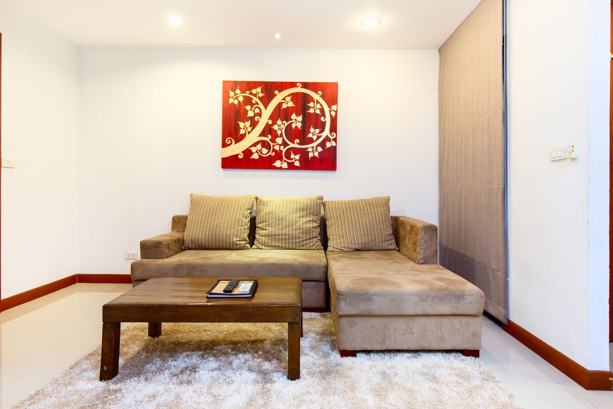 For RentBangna, Bearing, Lasalle : Residence for Rent in Bangna, Fully equipped with convenient amenities, located close to Bangkok Patana School and not far from BTS Bearing. Small pets are allowed.