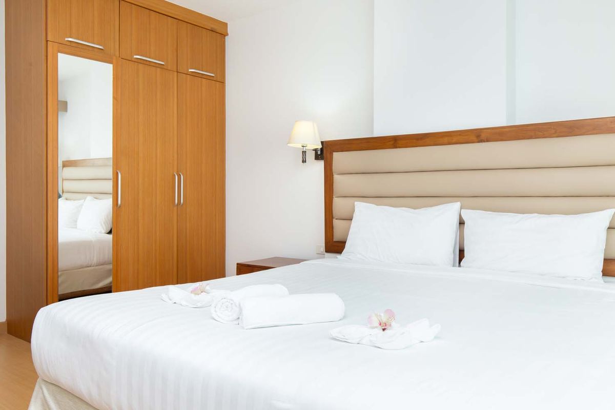 For RentBangna, Bearing, Lasalle : Residence for Rent in Bangna, Fully equipped with convenient amenities, located close to Bangkok Patana School and not far from BTS Bearing. Small pets are allowed.