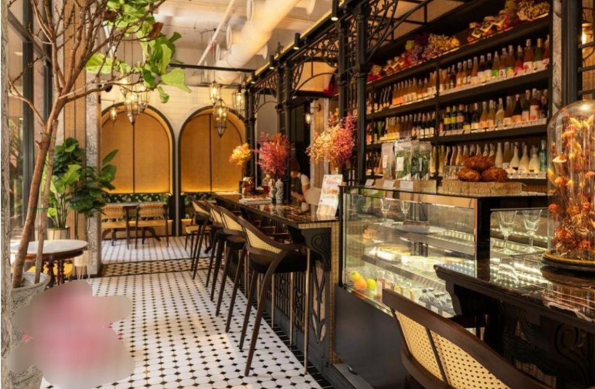 For RentRetail SpaceSukhumvit, Asoke, Thonglor : Phrom Phong, space for rent for a shop, suitable for a restaurant  Floor G 1,500 baht per square meter, size 87.07 square meters