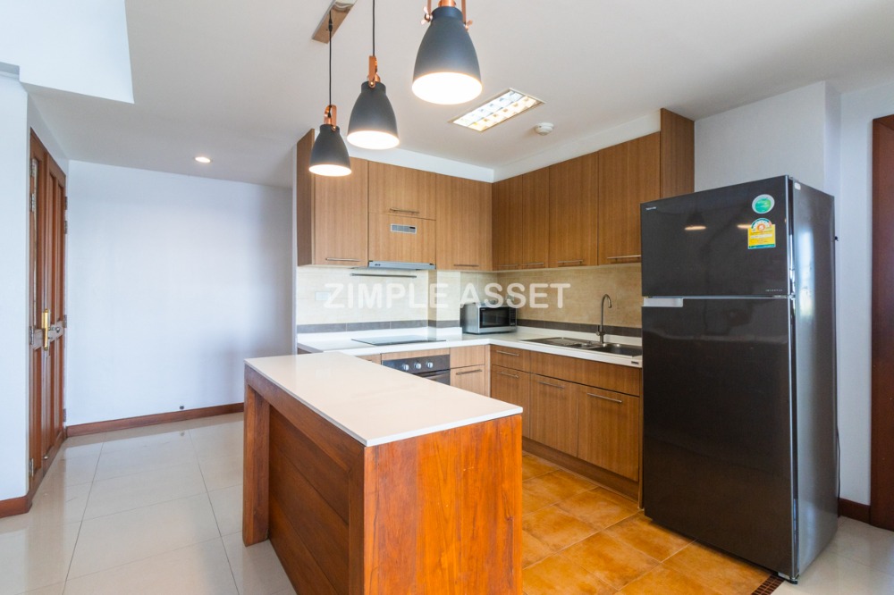 For RentBangna, Bearing, Lasalle : Residence for Rent in Bangna, Fully equipped with convenient amenities, located close to Bangkok Patana School and not far from BTS Bearing. Small pets are allowed.