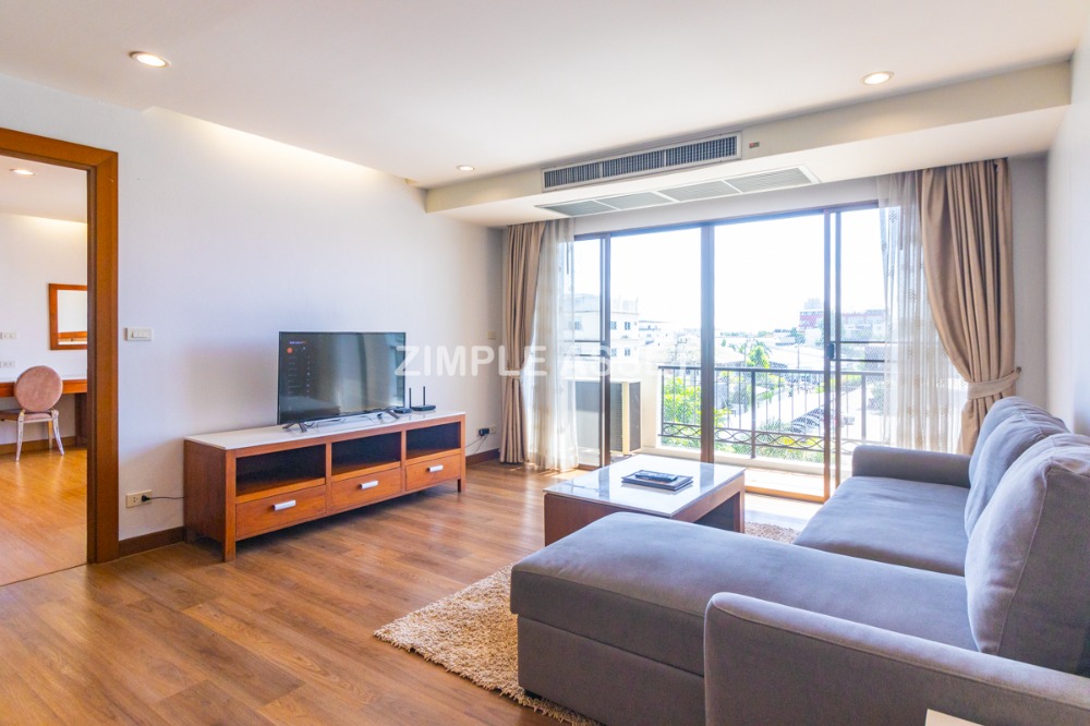 For RentBangna, Bearing, Lasalle : Residence for Rent in Bangna, Fully equipped with convenient amenities, located close to Bangkok Patana School and not far from BTS Bearing. Small pets are allowed.