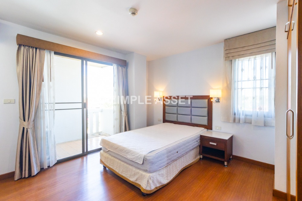 For RentBangna, Bearing, Lasalle : Residence for Rent in Bangna, Fully equipped with convenient amenities, located close to Bangkok Patana School and not far from BTS Bearing. Small pets are allowed.