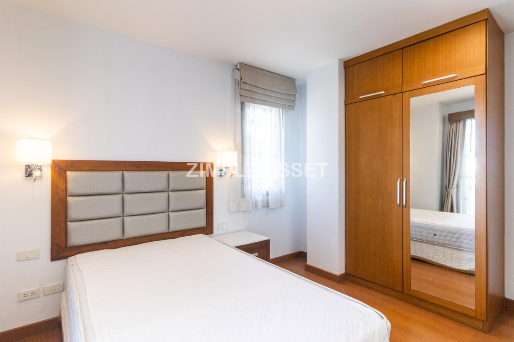 For RentBangna, Bearing, Lasalle : Residence for Rent in Bangna, Fully equipped with convenient amenities, located close to Bangkok Patana School and not far from BTS Bearing. Small pets are allowed.