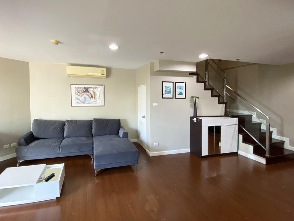 ให้เช่าคอนโดพระราม 9 เพชรบุรีตัดใหม่ RCA : 📢👇 For rent Duplex unit at Belle Grand Rama9 one of the most highly demand for expat to live good price, good location , fully funished, only about 5 mins walk to MRT Rama 9, Central Plaza, G Tower.